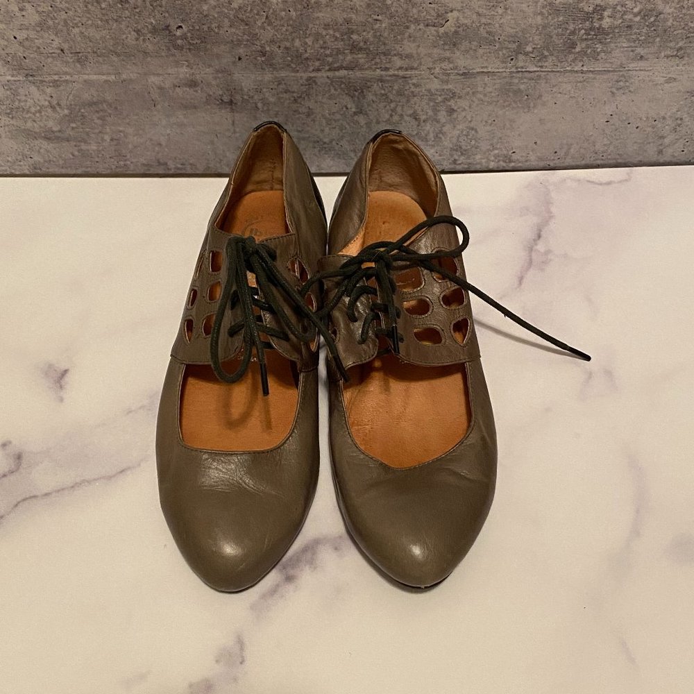 Jeffrey Campbell Ibiza 7.5 Leather Flat Size 7 1/2